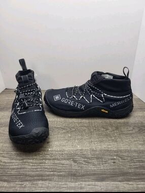 Merrell Trail Glove 7 Gore-Tex Waterproof Barefoot Running Shoe Black Womens 9.5